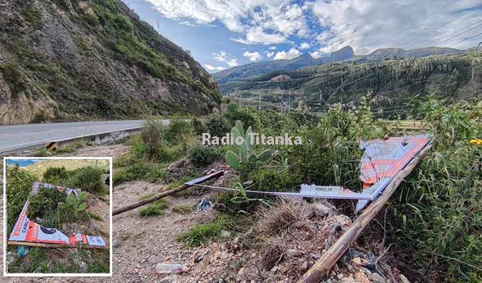 Curahuasi: destruyen paneles de candidato fujimorista colocados en carretera